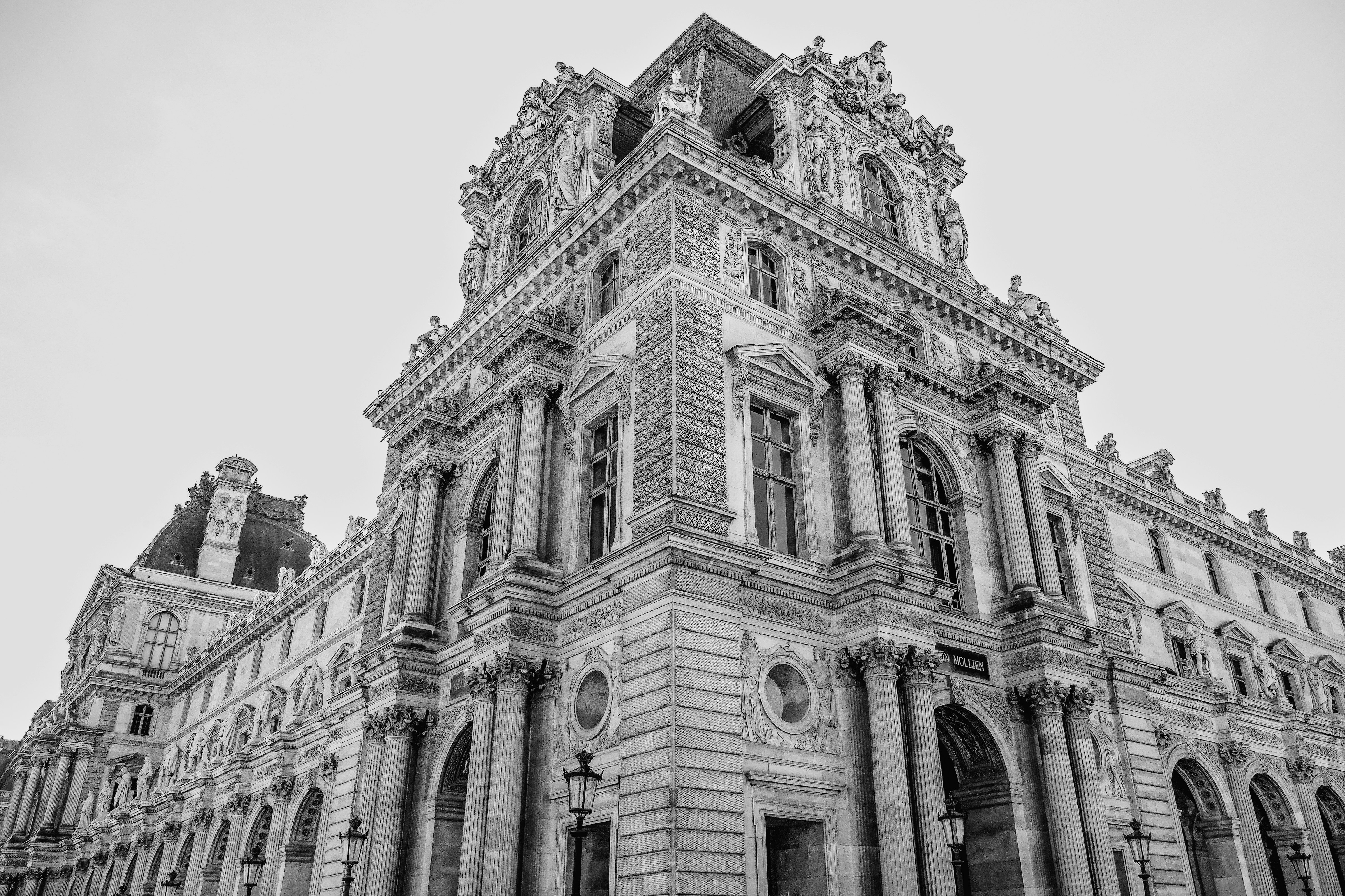 photo 1722602985567 9db81d241124 1